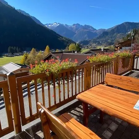 Feriehus Sunlit Alpine *