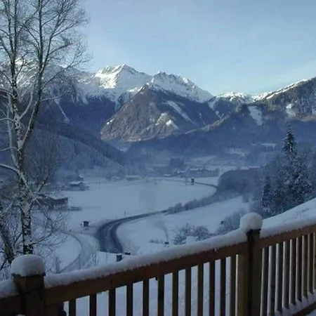 Feriehus Sunlit Alpine